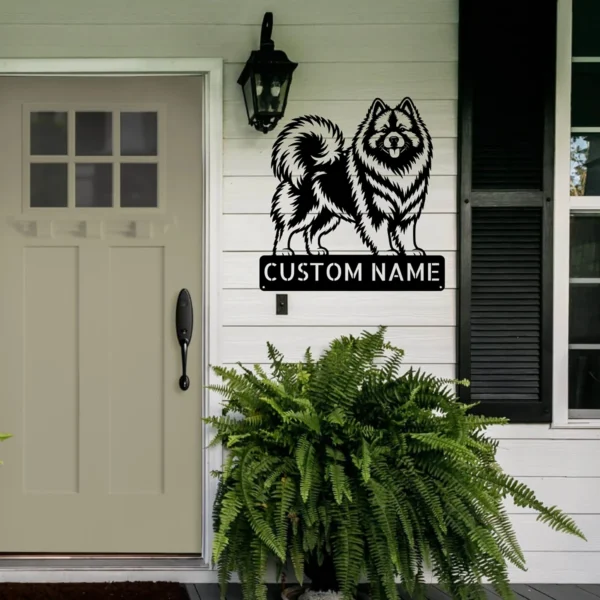 Custom Keeshond metal sign with personalized dog name and Wolfspitz silhouette, unique dog wall decor and pet gift for Keeshond owners and dog lovers.