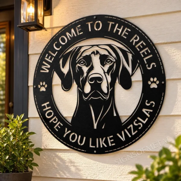 Custom Vizsla dog metal sign featuring a pet name, with laser-cut dog wall art for Vizsla lovers, homes, patios, kennels, and pet-themed decor.